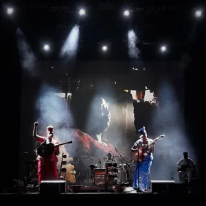 LORNOAR in the SHARING GRANDMOTHERS premier show in Miami - USA