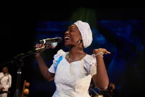 LORNOAR in the SHARING GRANDMOTHERS show at Miami - USA